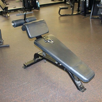 Precor Icarian Decline Abdominal Bench Clearance Commercial