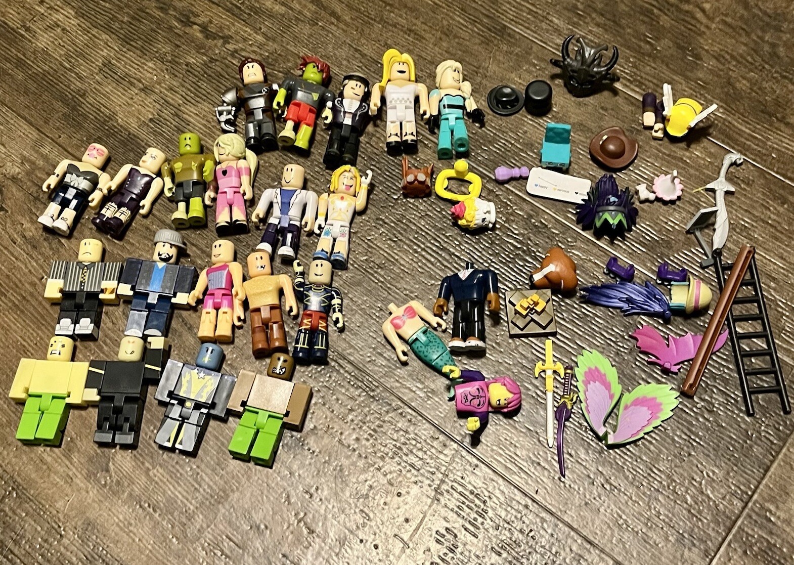 Roblox LOT OF 50+Toy Figures and Accessories, Random Parts