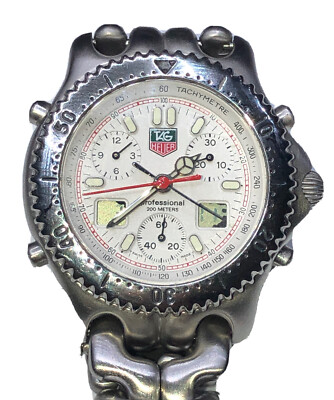 TAG Heuer Professional Men's 200 Meters Quartz Swiss Made