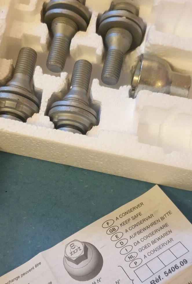 Toyota aygo locking cheap wheel nut key