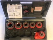 RIDGID MANUAL PIPE THREADER SIX 12R DIE HEADS 1/2-2" PLASTIC CASE 700 POWER PONY