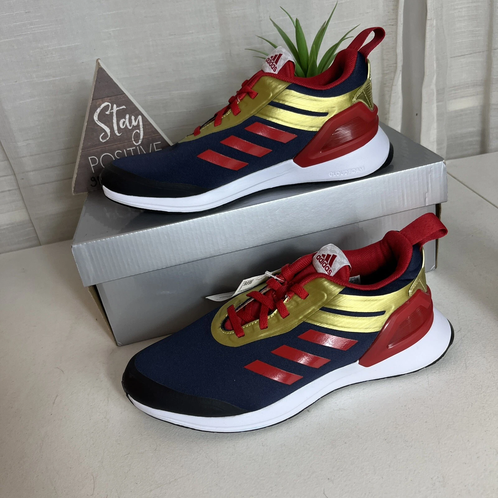 Scarpe sneakers Adidas X Avengers Captain Marvel Rapidarun taglia 4 5 giovani junior