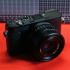 Sony RX1R III -BUNDLE w/ extra batteries, gri...