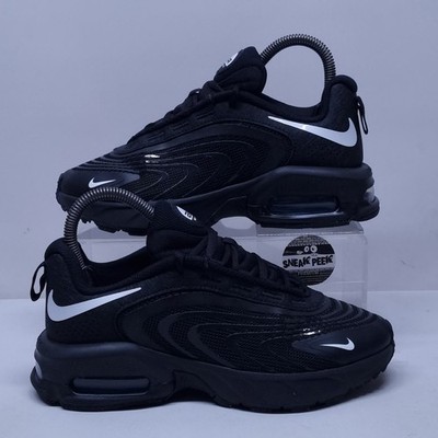 Nike Air Max Fire - UK Größe 4 - Turnschuhe Schwarz Weiß Junior Sneaker Schuhe