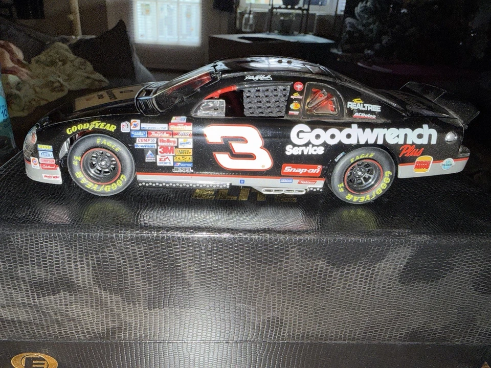 Dale Earnhardt #3 1999 Action RCCA Elite Last Lap of The Century GM Goodwrench - Image 3 of 4