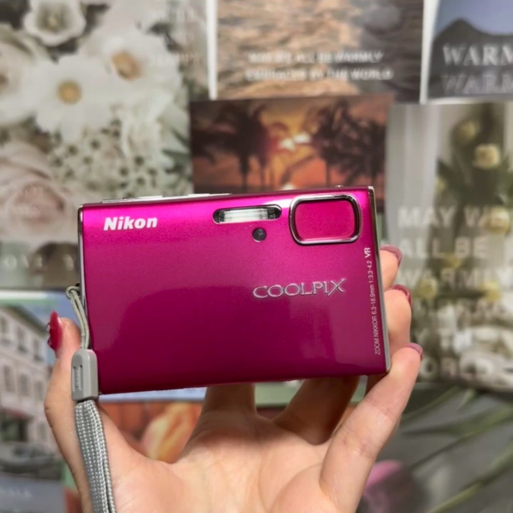 Nikon COOLPIX S51 Vintage Digital Camera 8.1MP 3x Optical Zoom