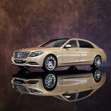 AUTOart 1/18 Mercedes-Benz Maybach S600 SWB S600 2015 Simulation Car Model 