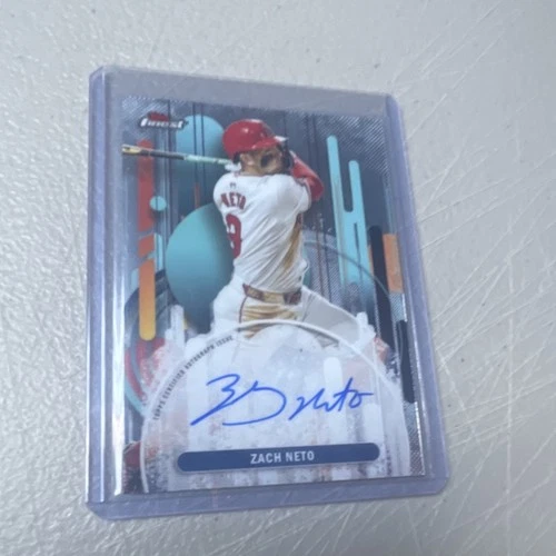 2025 Topps Zach Neto RAW