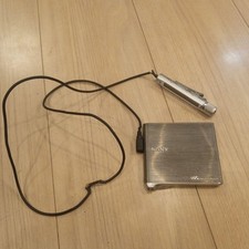 Sony MZ-E10 MD Walkman Player Digital Sound Magnesium Body w/remote JUNK