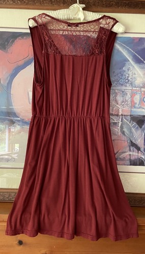 New Look Soft Poly Burgundy Draped Neckline Lace Back Short Pullover Dress S/M - Picture 4 of 6