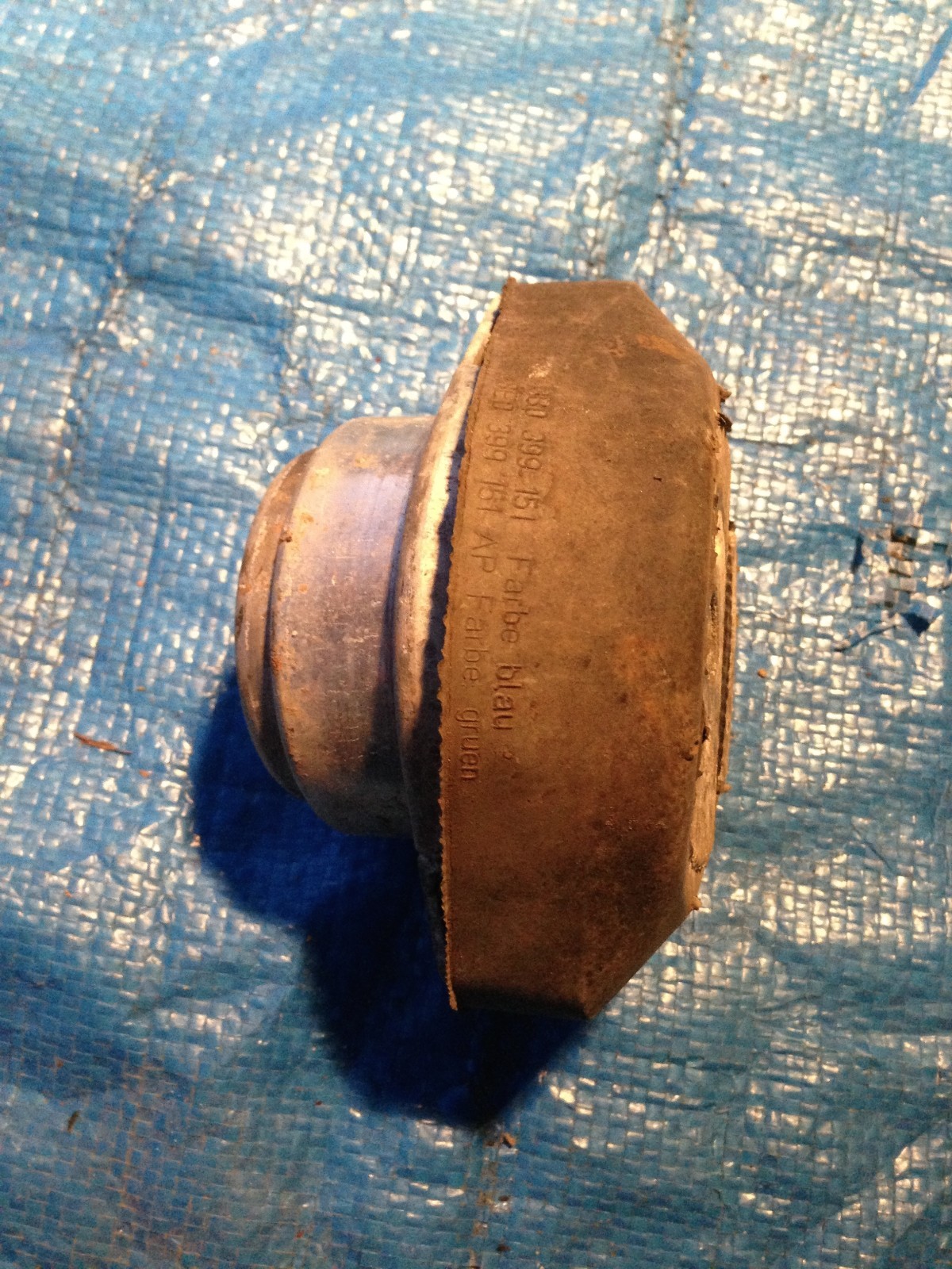 AUDI A4 B6 B7 Transmission Mount Rubber Bushing Mounting Mounts L R