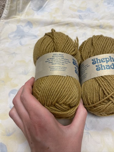 Lot Of (2) Shephards Shades: “Reed” (131 Yrds.) 100% Wool Skein - Picture 3 of 5