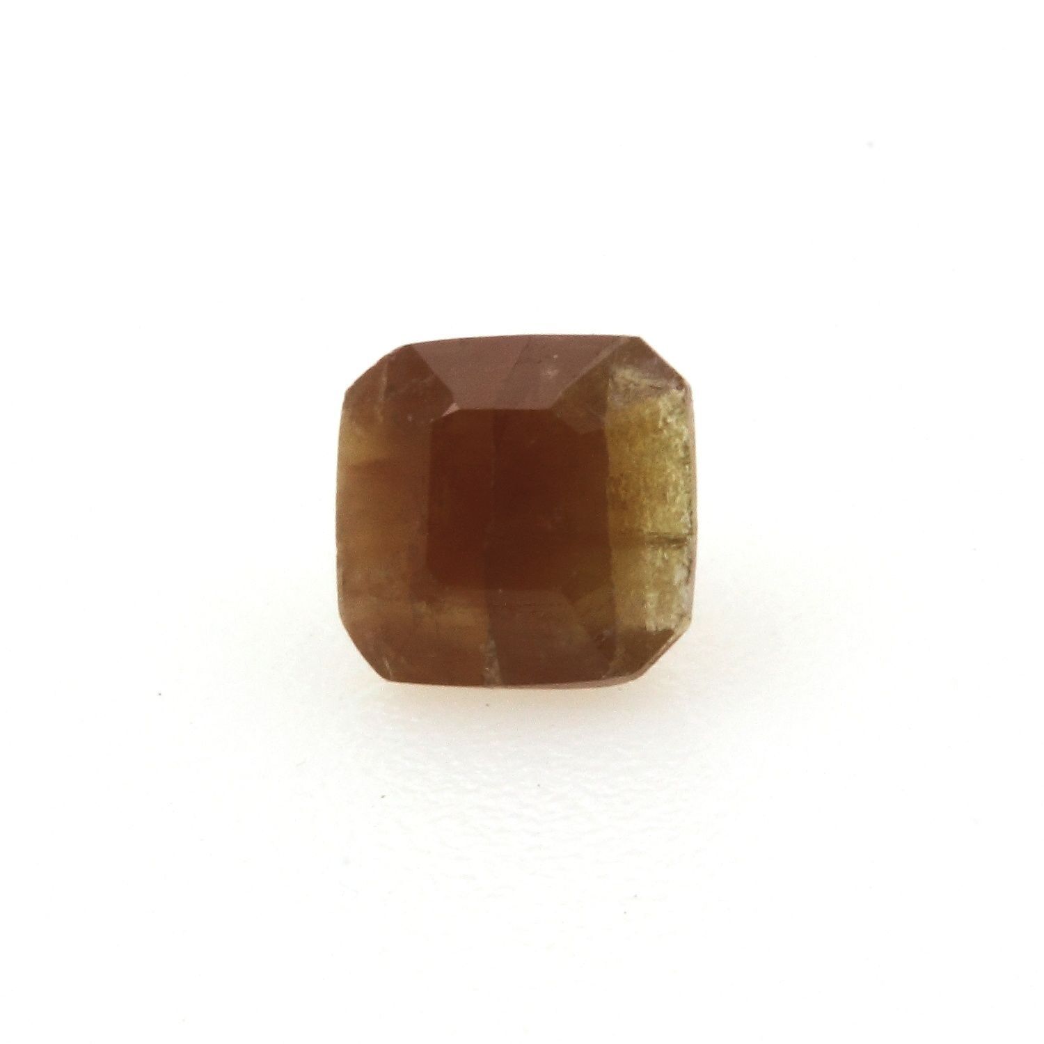 Parisite ultra rare de Muzo Colombie, gemme de 0.53 cts aux reflets ambrés uniques
