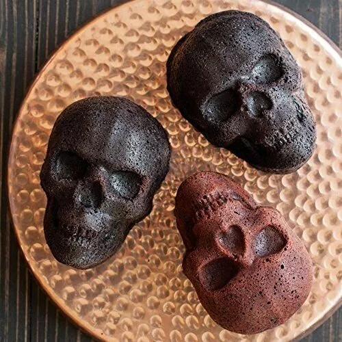 Nordic Ware - Haunted Skull Cakelet Pan