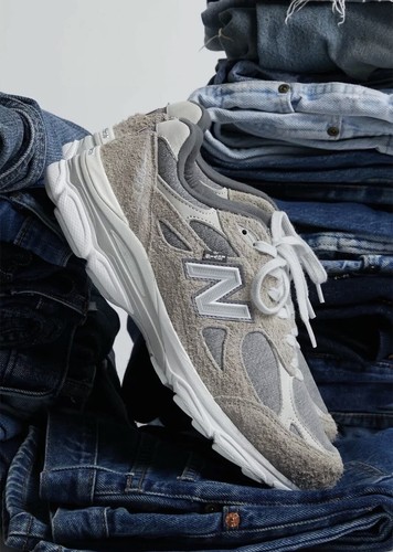 990 v3 levis