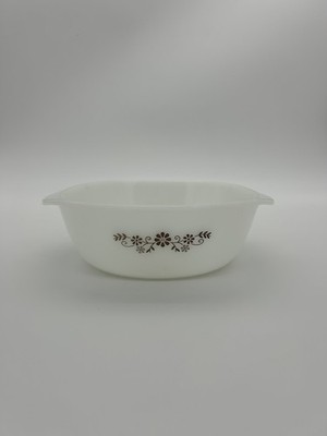 Vintage DYNAWARE PYR-O-REY #13 Brown Daisy Casserole Dish Milk Glass 8.5 
