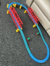 Tomy Trackmaster Thomas the Tank Engine Red Bridges Track Set Up Train Sets