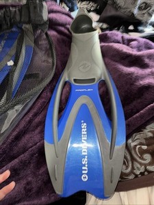 US Divers Adult Large Fins 9.5-11.5 44-46 With Carry Bag