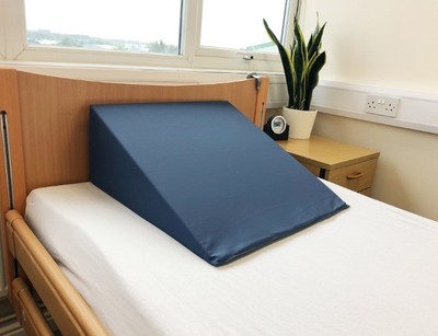 MIP Mehrzweckbettkeil. Orthopädischer Schmerzlinderungsschaum mit hoher Dichte, PVC-Mantel