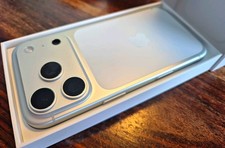 Apple iPhone 17 Pro Smartphone 512GB Silber