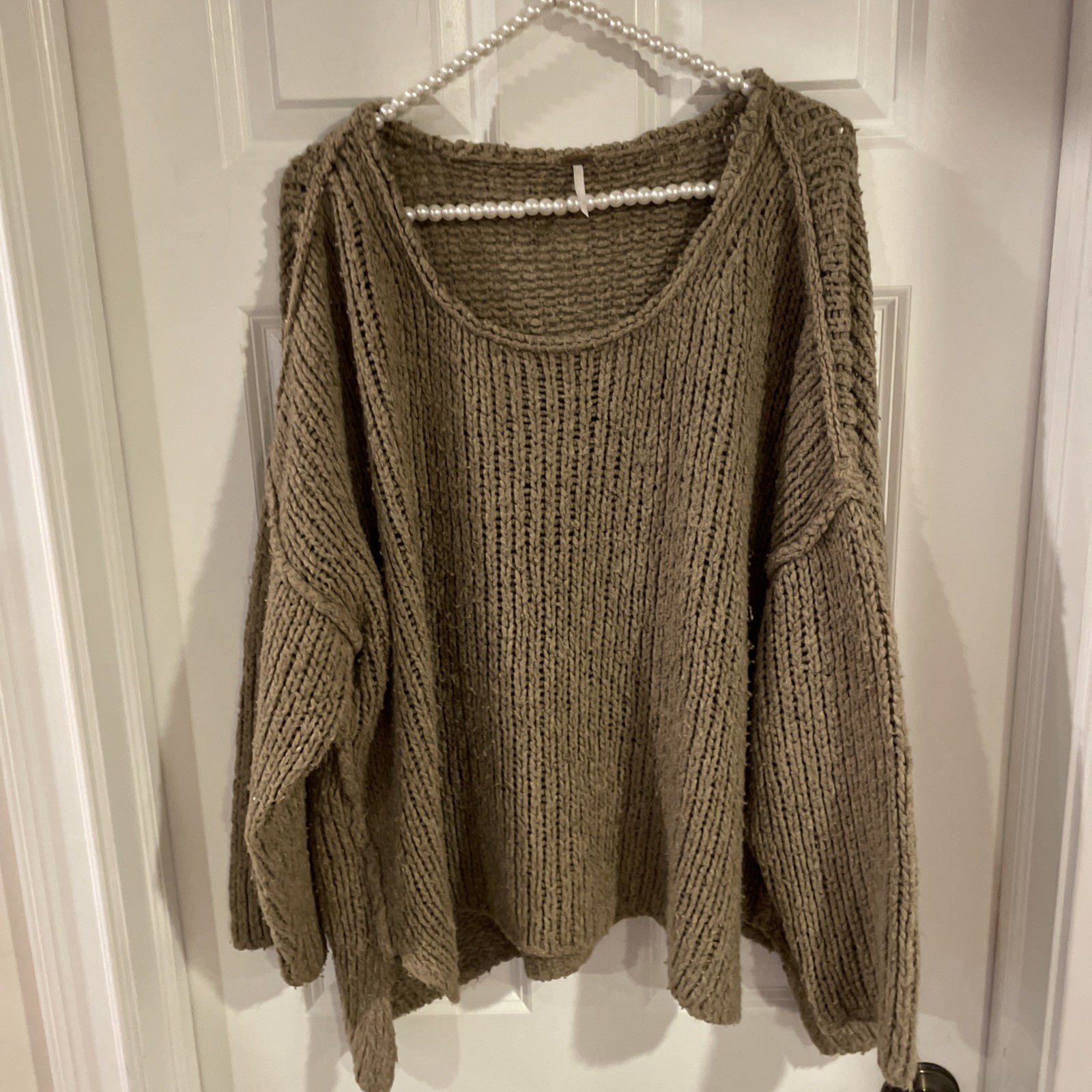Sweater Free People Size Medium Pullover Brown Oversized Slouchy Boho Comfort-image