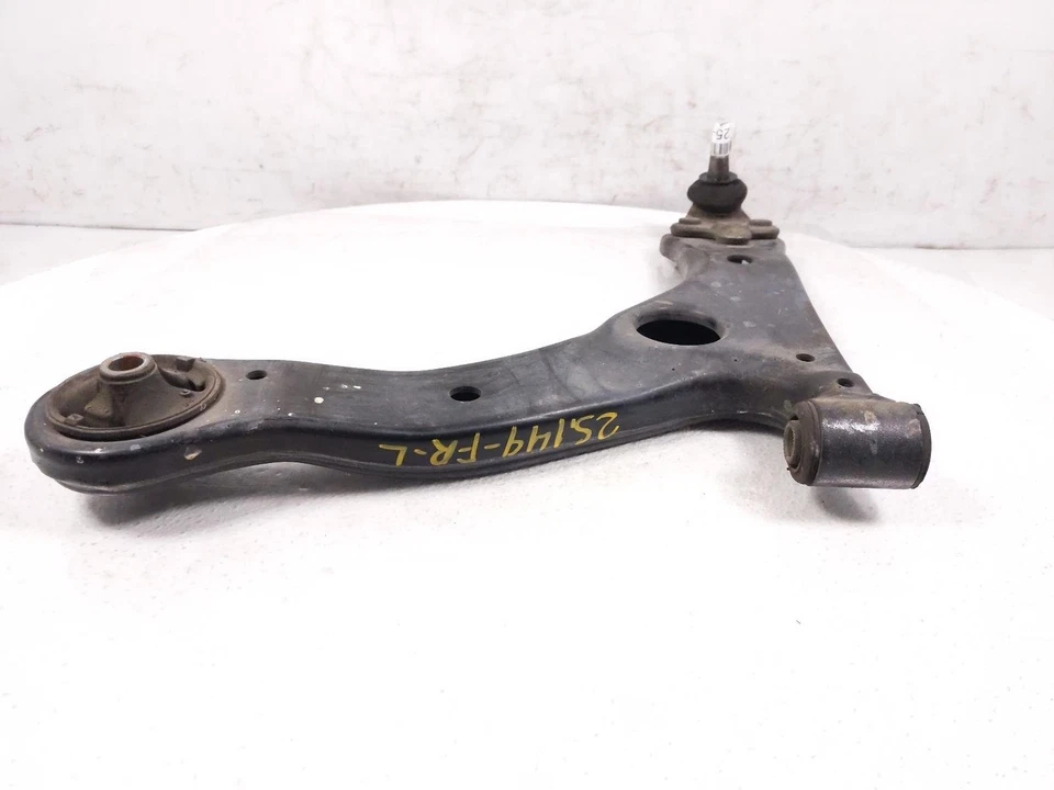 Нижний рычаг управления переднего водителя для Toyota Corolla 2014-2016 годов выпуска 48069-02300 - Изображение 4 из 4