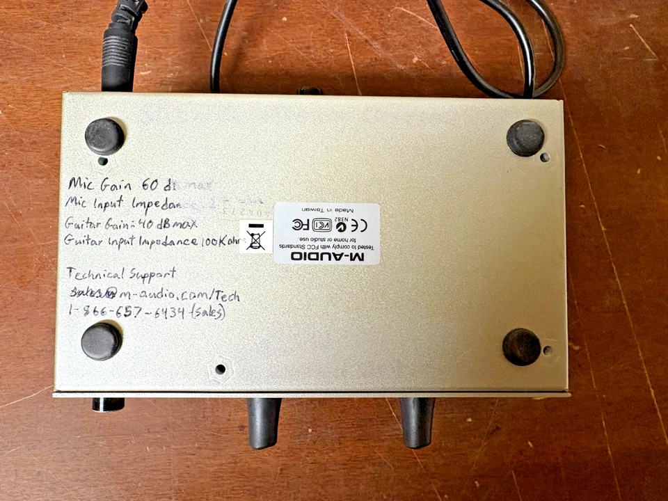 M-Audio Audio Buddy Dual Mic & Instrument Preamp with power cable - Image 3 of 4