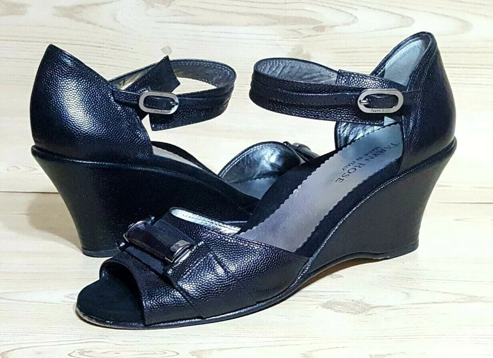 Sandalias Taryn Rose negras con correa al tobillo y punta abierta para mujer talla 7/37 Foto 2 de 4