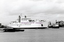 rp06540 - UK Cable Layer - Cable Innovator, built 1995 - print 6x4