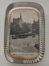 UNION SQUARE New York vintage glass paperweight
