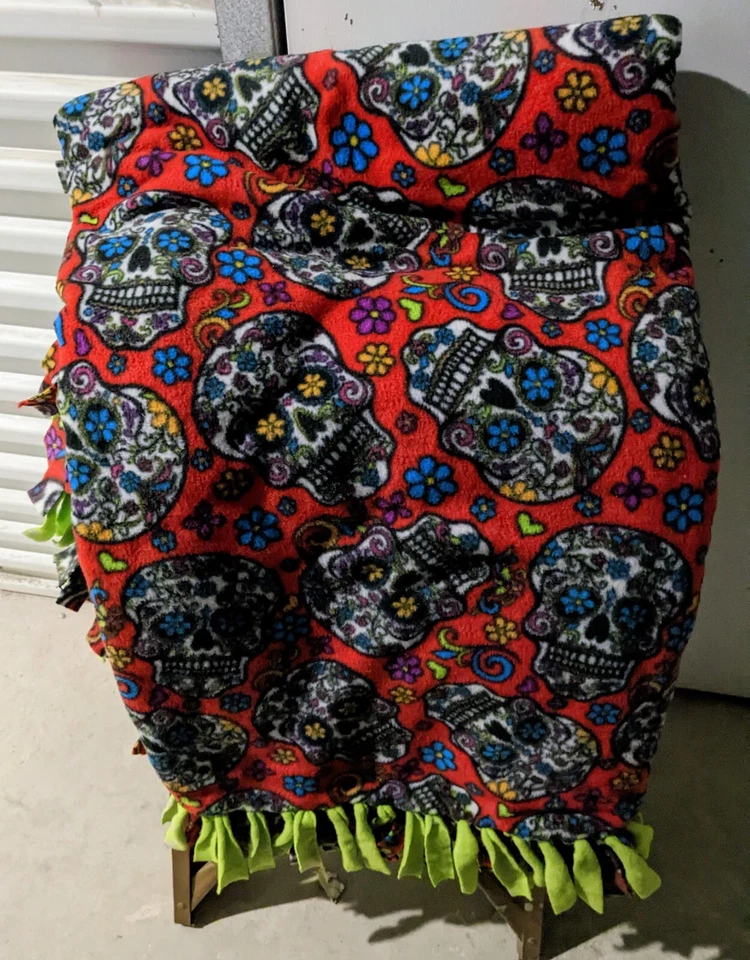 Hágalo usted mismo Manta de Vellón Calavera Casera-50 x 60 Doble Cara, Multicolor/Verde Foto 4 de 4