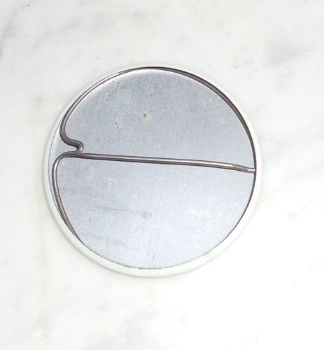 Vintage Pinback SMOKING STINKS Button from the American Cancer Society Pin EUC! - Picture 2 of 2
