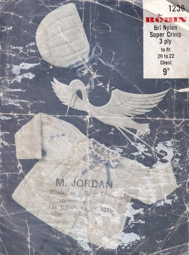 Robin 1236 Original Baby Strickmuster Matinee Mantel mit Haube