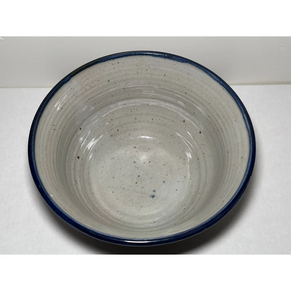 Cuenco de cerámica de gres moteado azul floral pintado a mano firmado rústico 10" Foto 2 de 4