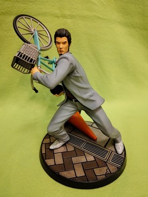 Yakuza / Like A Dragon / Ryū ga Gotoku Kazuma Kiryu Statue SEGA Numskull