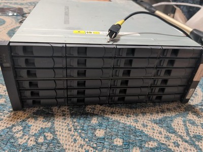 NetApp DS4243 Disk Array Shelf W/ 24x SAS SATA Trays 2x IOM6 Expansion JBOD 3psu