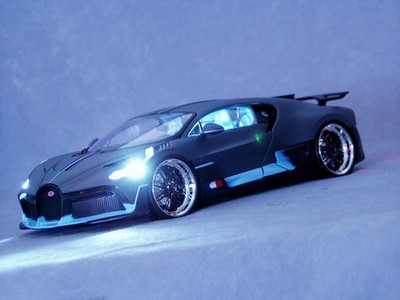 Bugatti Divo 1:18 Tuning Xenon GT R Männer Geschenk Chiron Veyron Bolide Vision