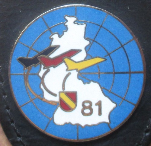 Brustanhänger Verbandsabzeichen Fernmelderegiment 81 Karlsruhe (E) Klammer
