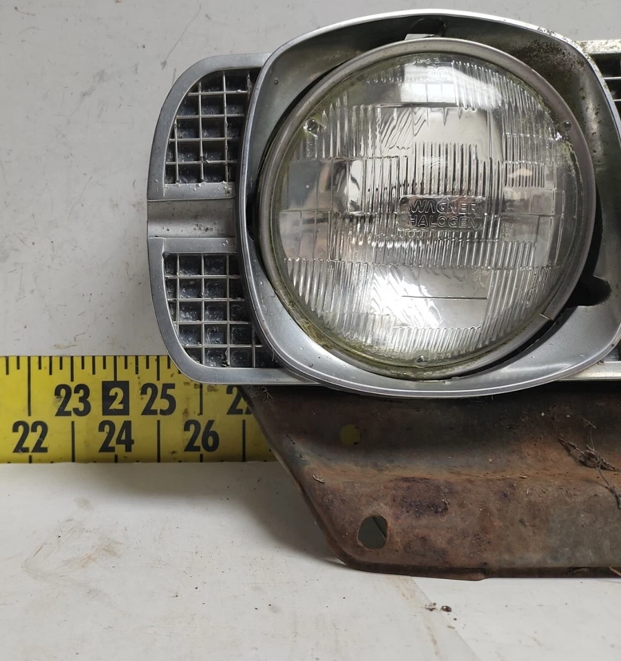 Pontiac Bonneville 1969 (G200) OEM GM RH/Rejilla derecha con faros y soportes Foto 2 de 4