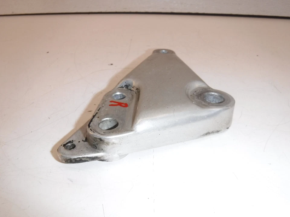 REPOSAPIÉS DELANTERO DERECHO HONDA CM400C CM400E CM400T CM450C CM450E CLAVIJA SOPORTE PASO Foto 2 de 4