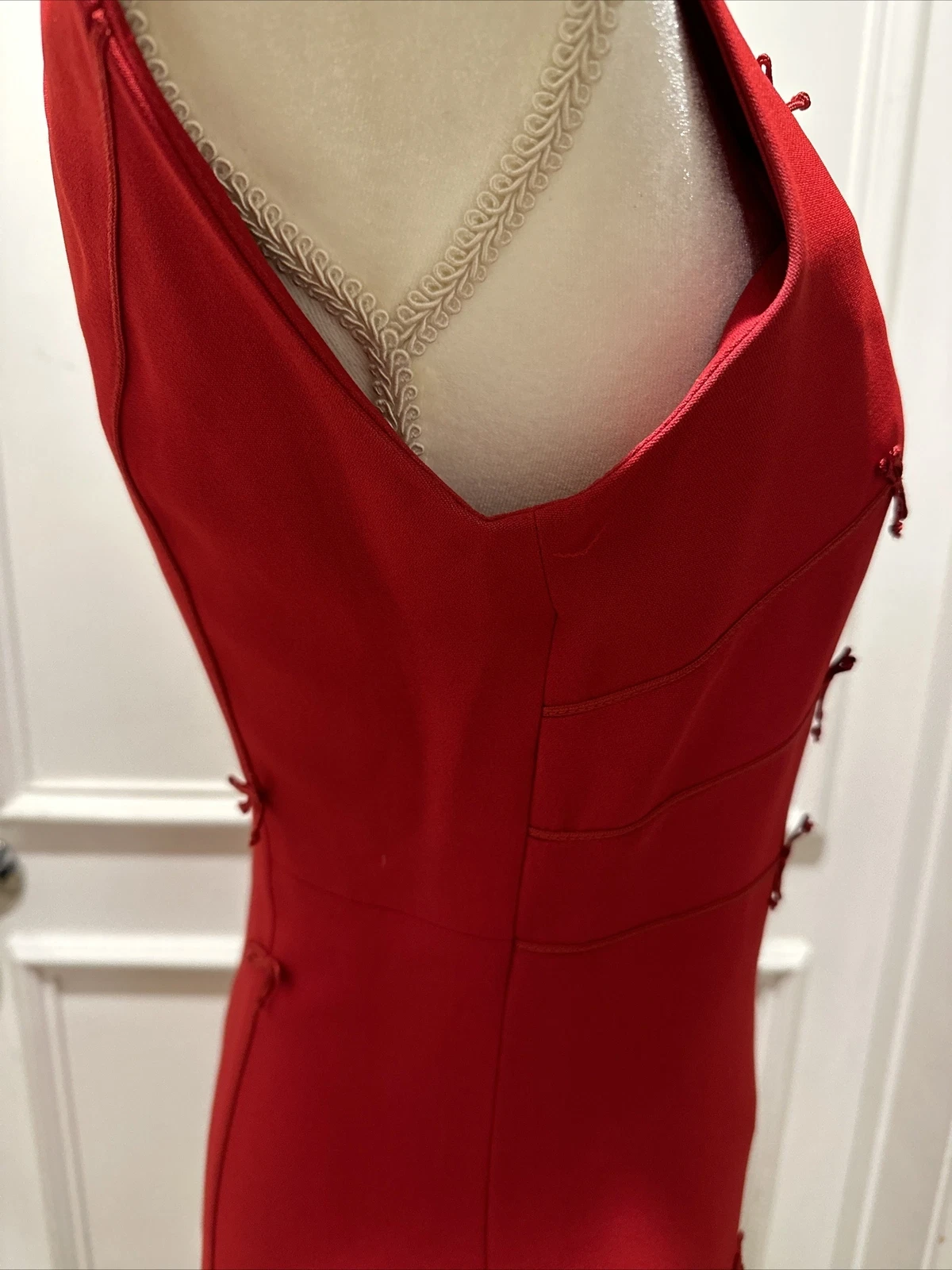 Abito Moschino economico e chic vintage anni '90 cara piccola guaina rossa con fiocchi 8