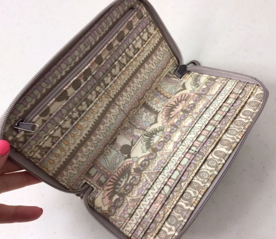 Sakroots Gray Wallet Zip Around - Image 2 of 4