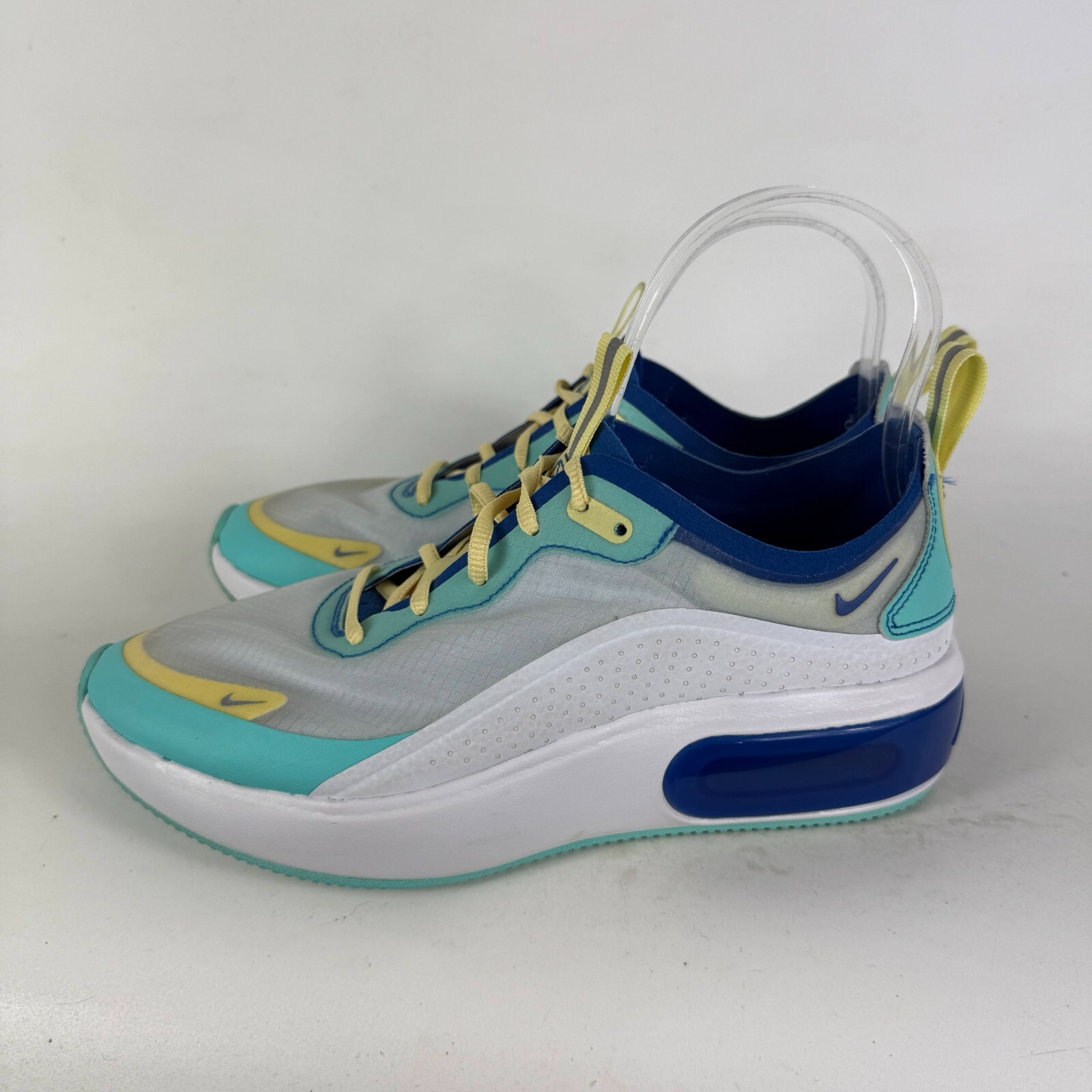 Nike Air Max Dia SE Sneakers Women's 7 White Low Top Running Athletic Shoes thumbnail 5