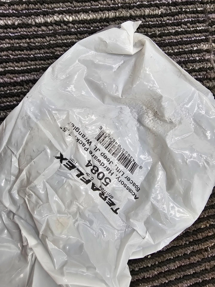 TeraFlex 1165200 1.5″ Spacer Lift Assembly for Jeep Wrangler JL 4-Door JLU - Image 3 of 4