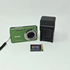 Kodak EasyShare M532 Camera Green 14MP Digicam Digital w/ Charger - Tested Read