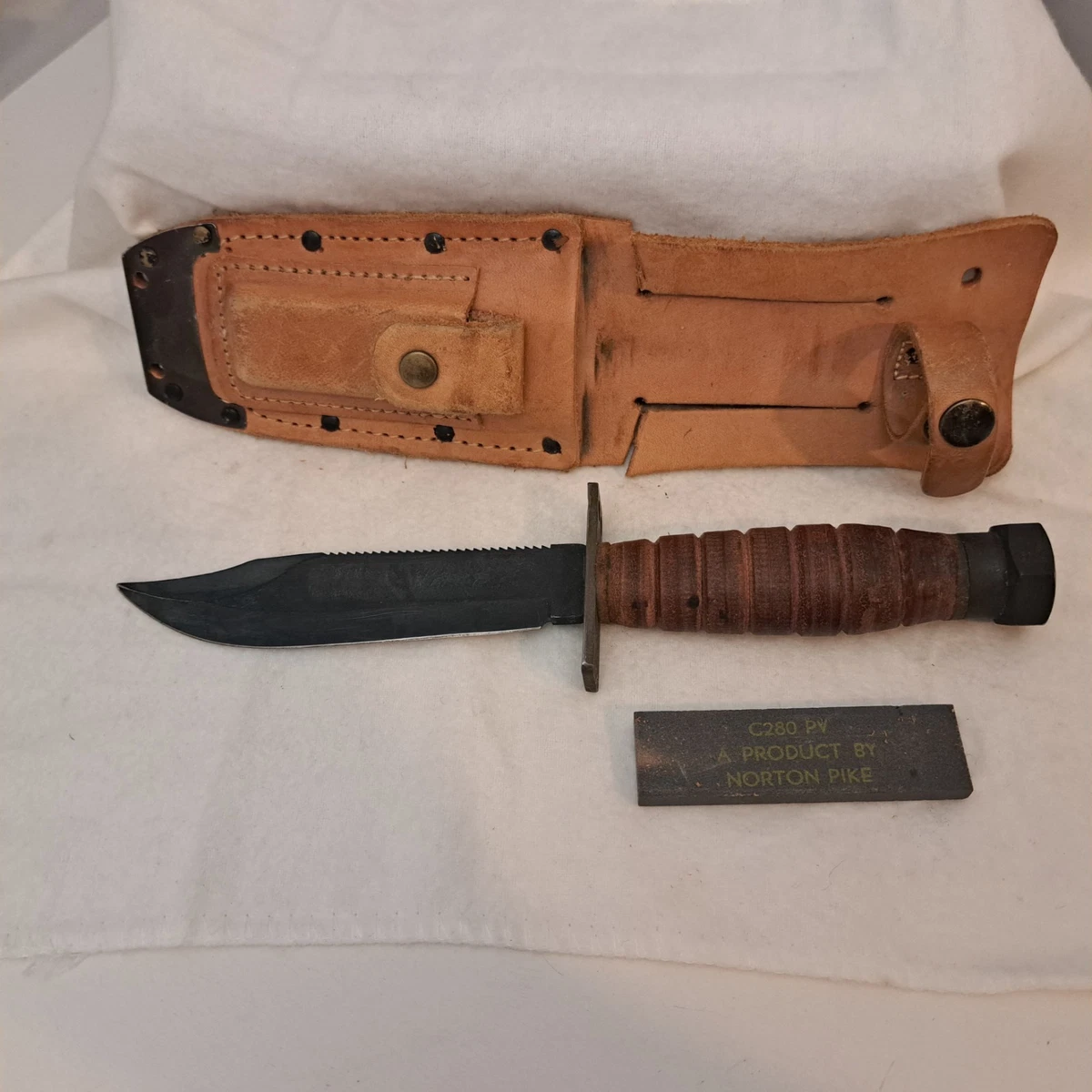 Camillus Survival Collectible Vintage Fixed Blade Knives for sale 