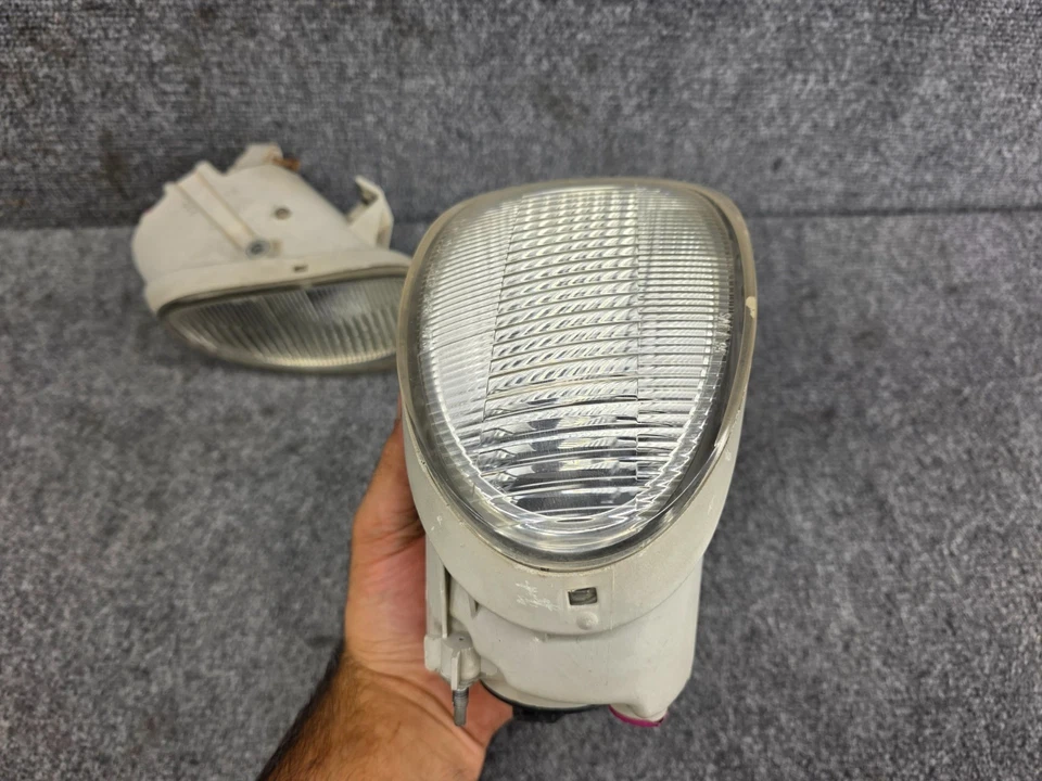 LEXUS 1997-2000 SC300 SC400 OEM FAROL DE NEBLINA DIANTEIRO ESQUERDO/DIREITO INFERIOR - Imagem 4 de 4