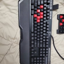 Ripjaws RGB Mechanical Gaming KeyBoard KM780 G,SKill cherry MX blue clicky PC 4