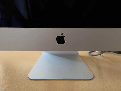 2020-21 Apple iMac 5K 27 inch 3.8GHz 8-Core i7, 8GB RAM, 512GB SSD, 5500XT 8GB - Picture 7 of 13