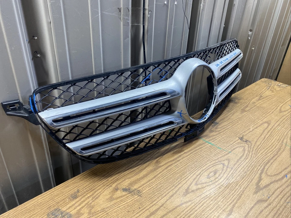2016 2017 2018 MERCEDES BENZ GLE350 GLE400 GRILLE OEM Foto 2 de 4
